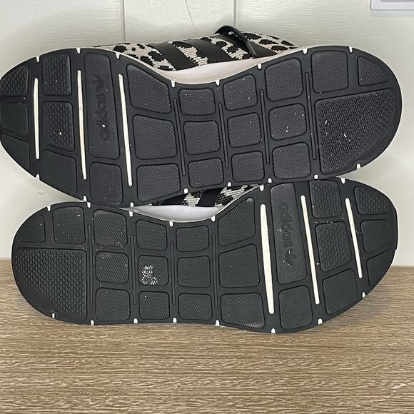 Adidas Swift Run Women's Sz 9.5 Cheetah Leopard Animal Print Black White - Picture 9 of 9